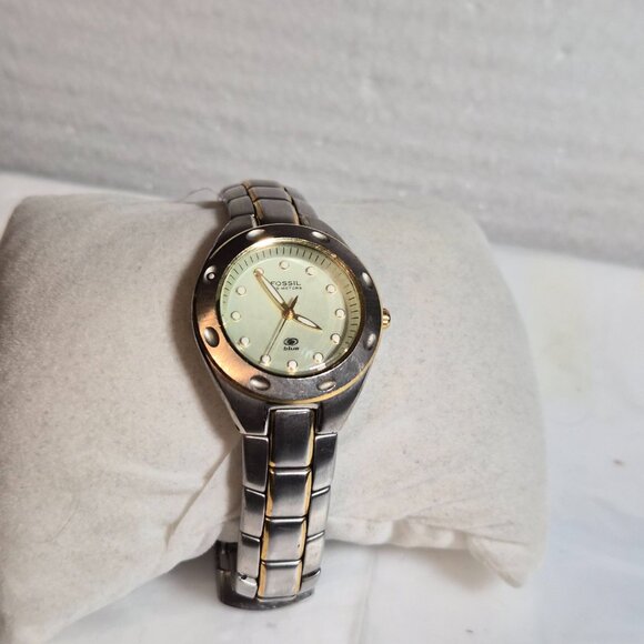Fossil Ladies stainless metal watch - Picture 2 of 9